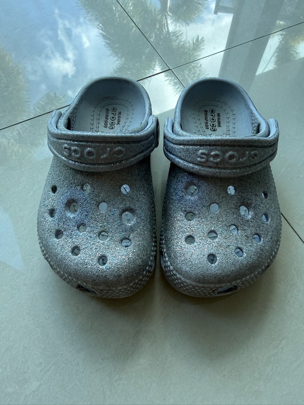 CROCS Kids Glitter Classic Clog in Metallic Silver